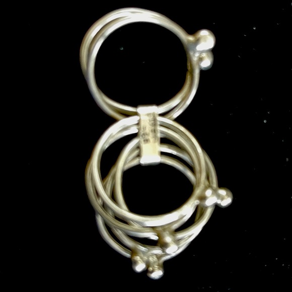 Sterling silver ring. Size 7 - Picture 2 of 6